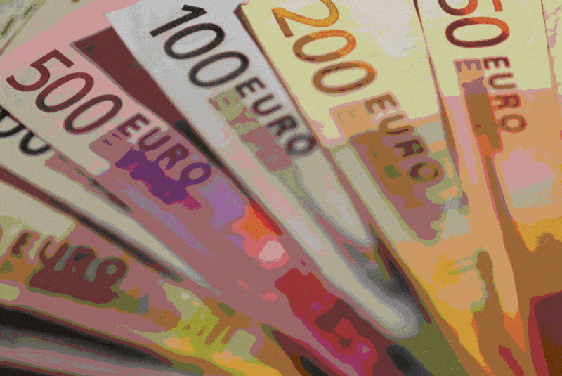 Ganar dinero por Internet desde casa con la venta de bienes y servicios scaled