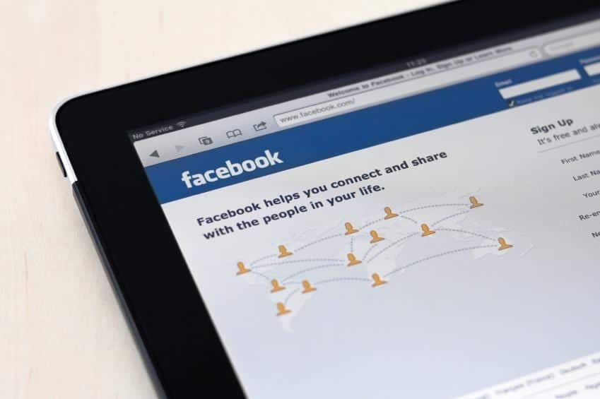 cambiar idioma facebook a español